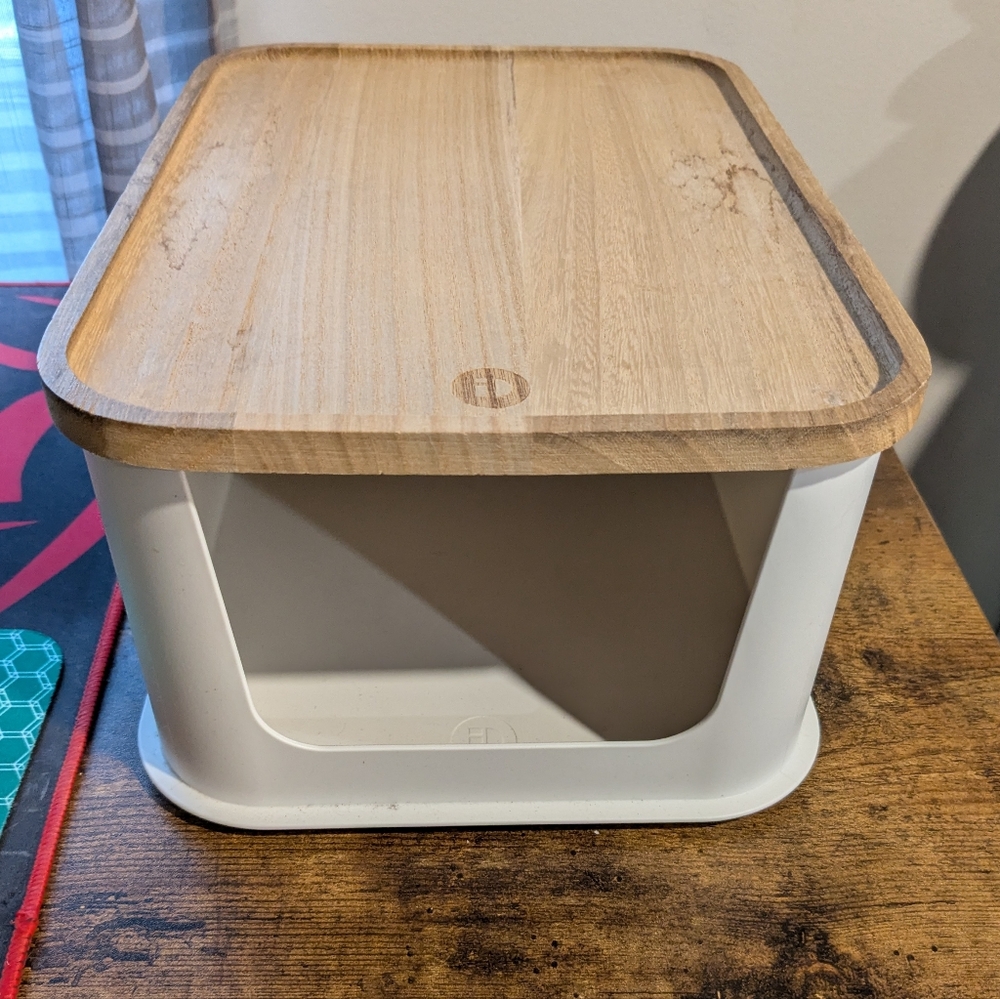 Umbra White and Tan Storage Box